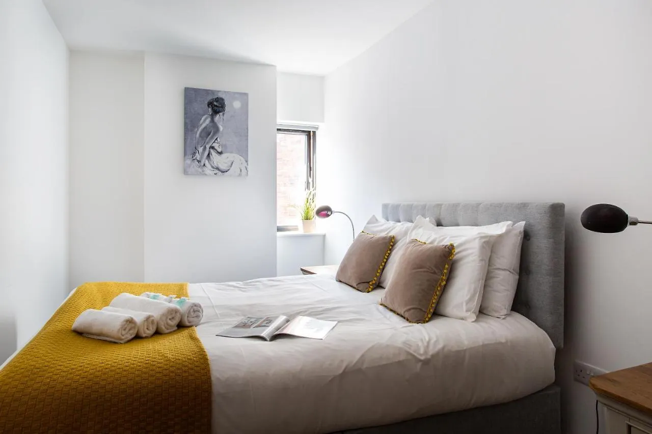 Modern Luxury Apartment, Sleeps 6, Best Location Belfast 0*,  United Kingdom